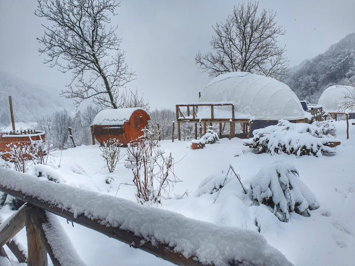 Hotel Sunrise Glamping Retreat à Galesu Extérieur photo