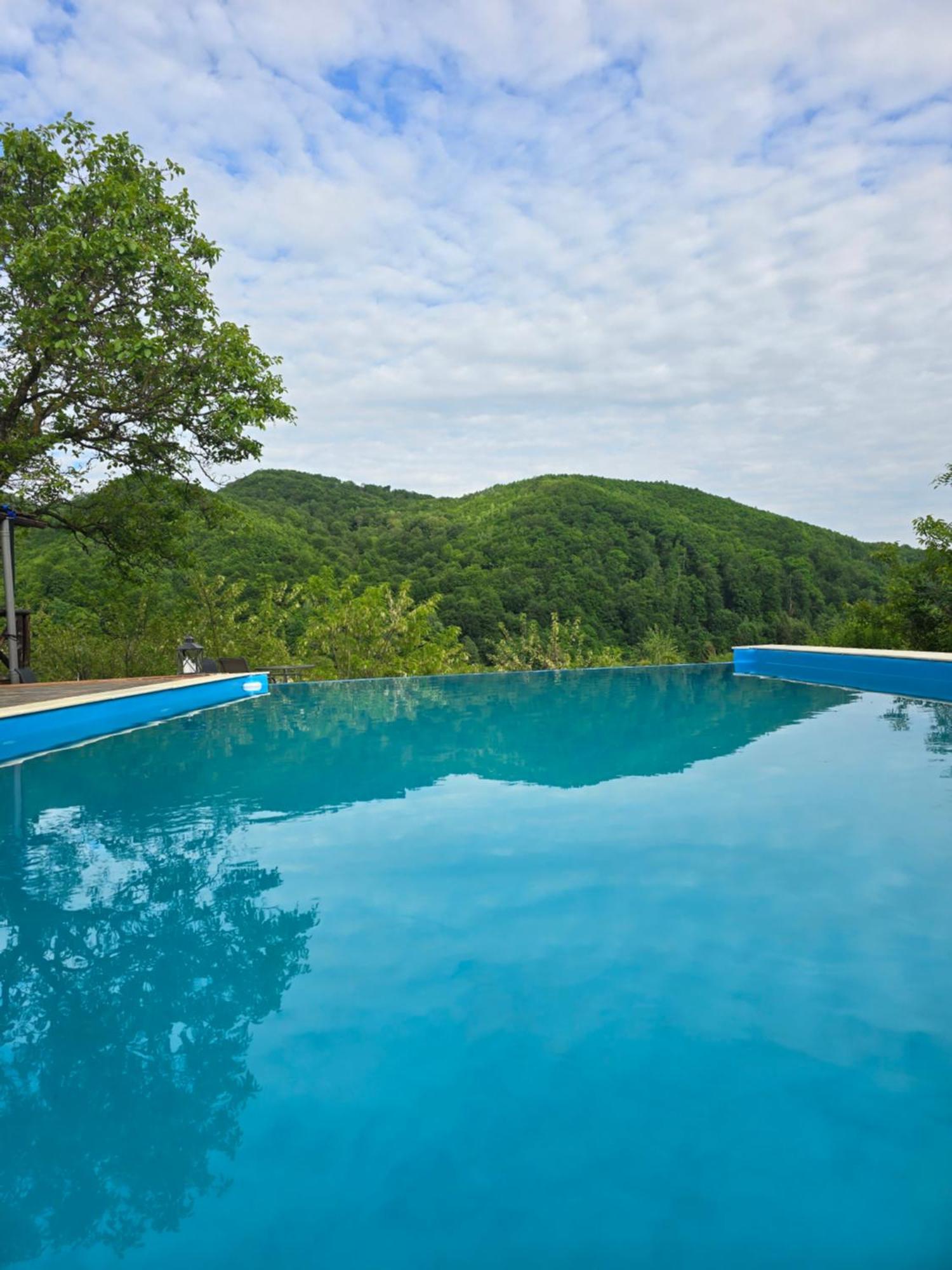 Hotel Sunrise Glamping Retreat à Galesu Extérieur photo