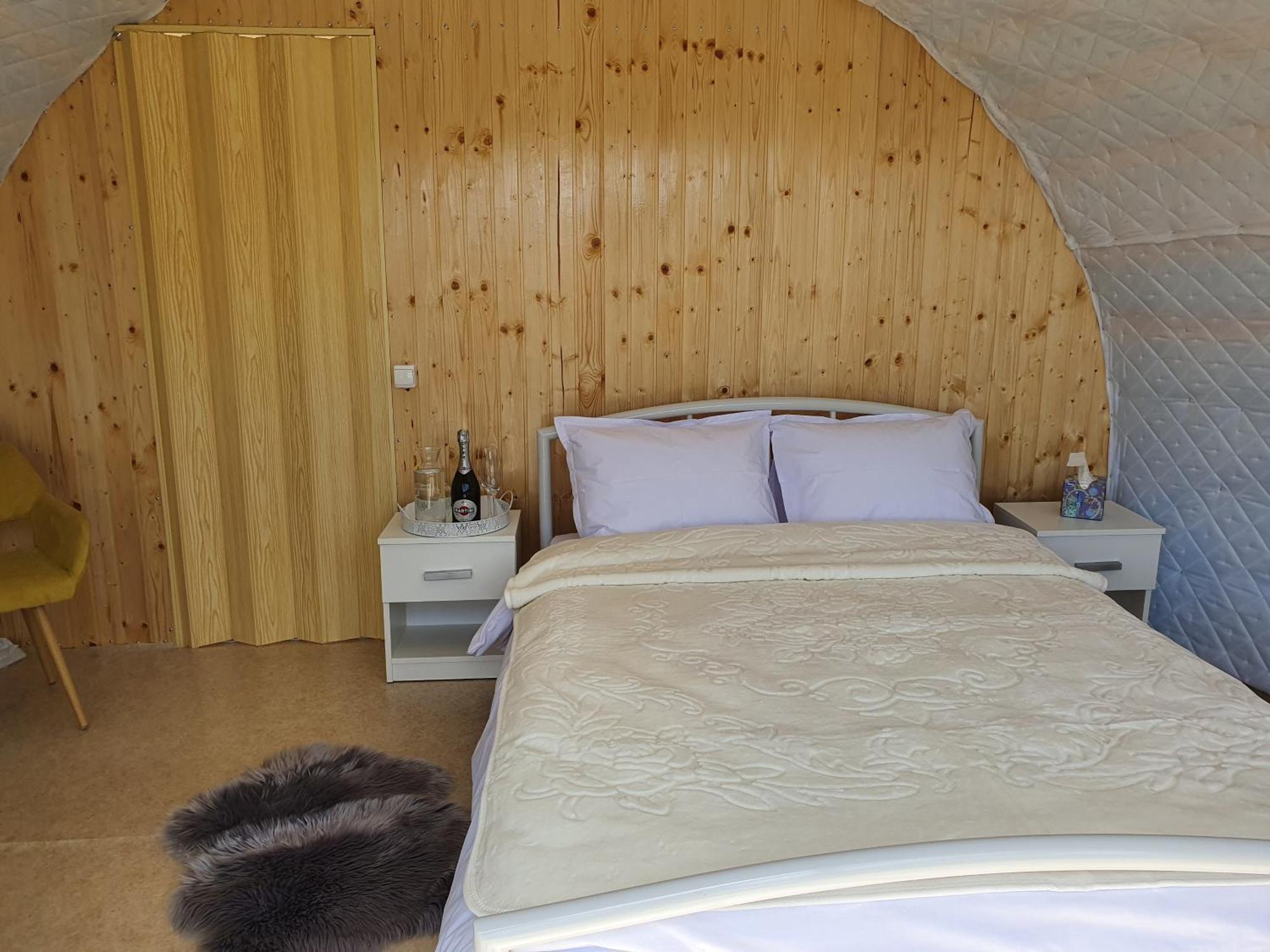 Hotel Sunrise Glamping Retreat à Galesu Chambre photo