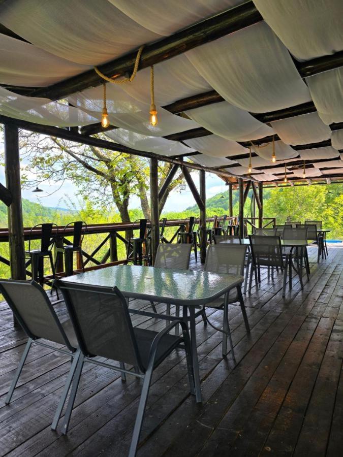 Hotel Sunrise Glamping Retreat à Galesu Extérieur photo