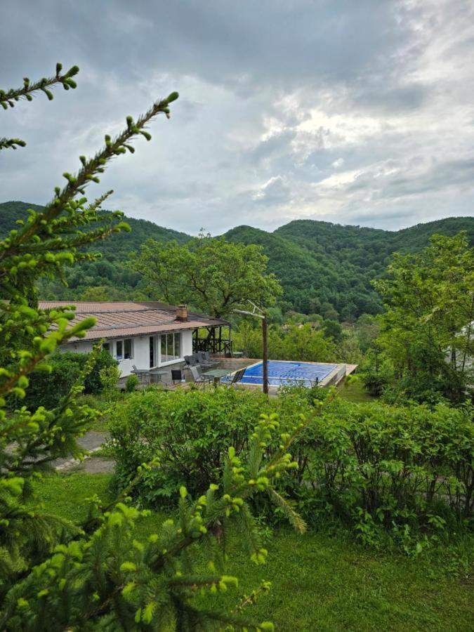 Hotel Sunrise Glamping Retreat à Galesu Extérieur photo